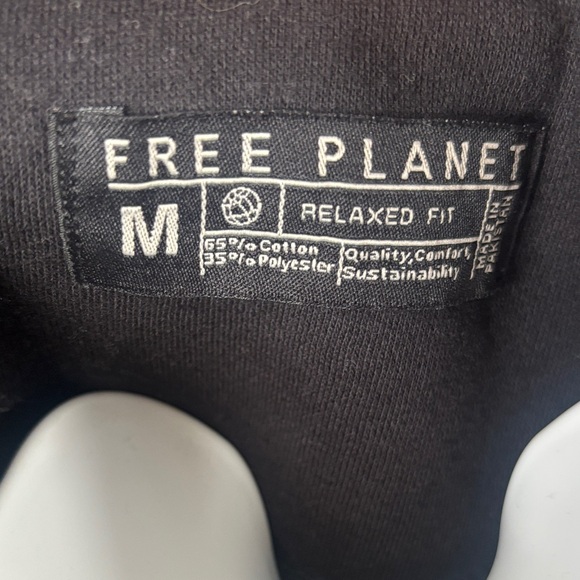 Free Planet Men's Black Sweater - Picture 3 of 4